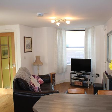 Cadame Apartment Whitby Bagian luar foto