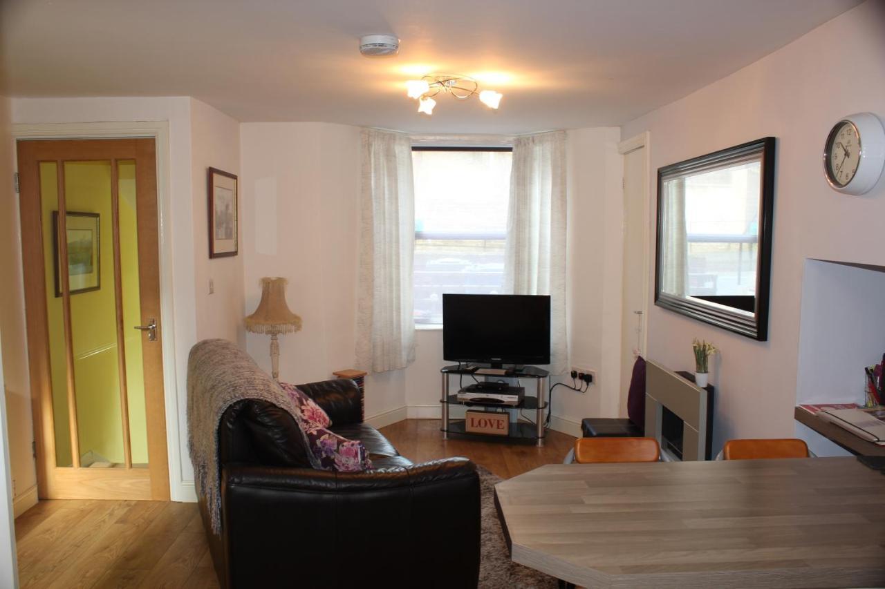 Cadame Apartment Whitby Bagian luar foto