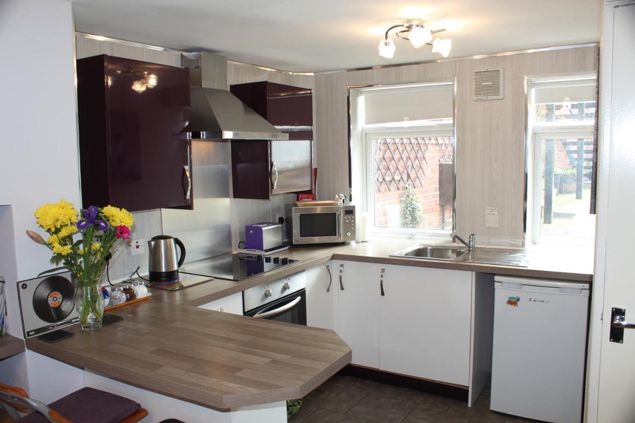 Cadame Apartment Whitby Bagian luar foto